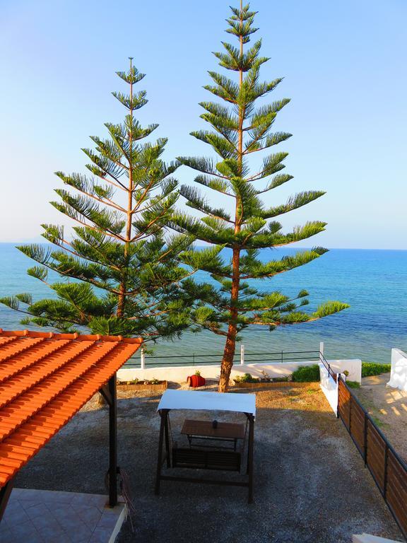 Frosso'S Sea Apartments Kokkini Hani Bagian luar foto