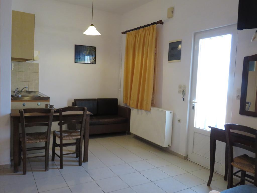 Frosso'S Sea Apartments Kokkini Hani Bagian luar foto