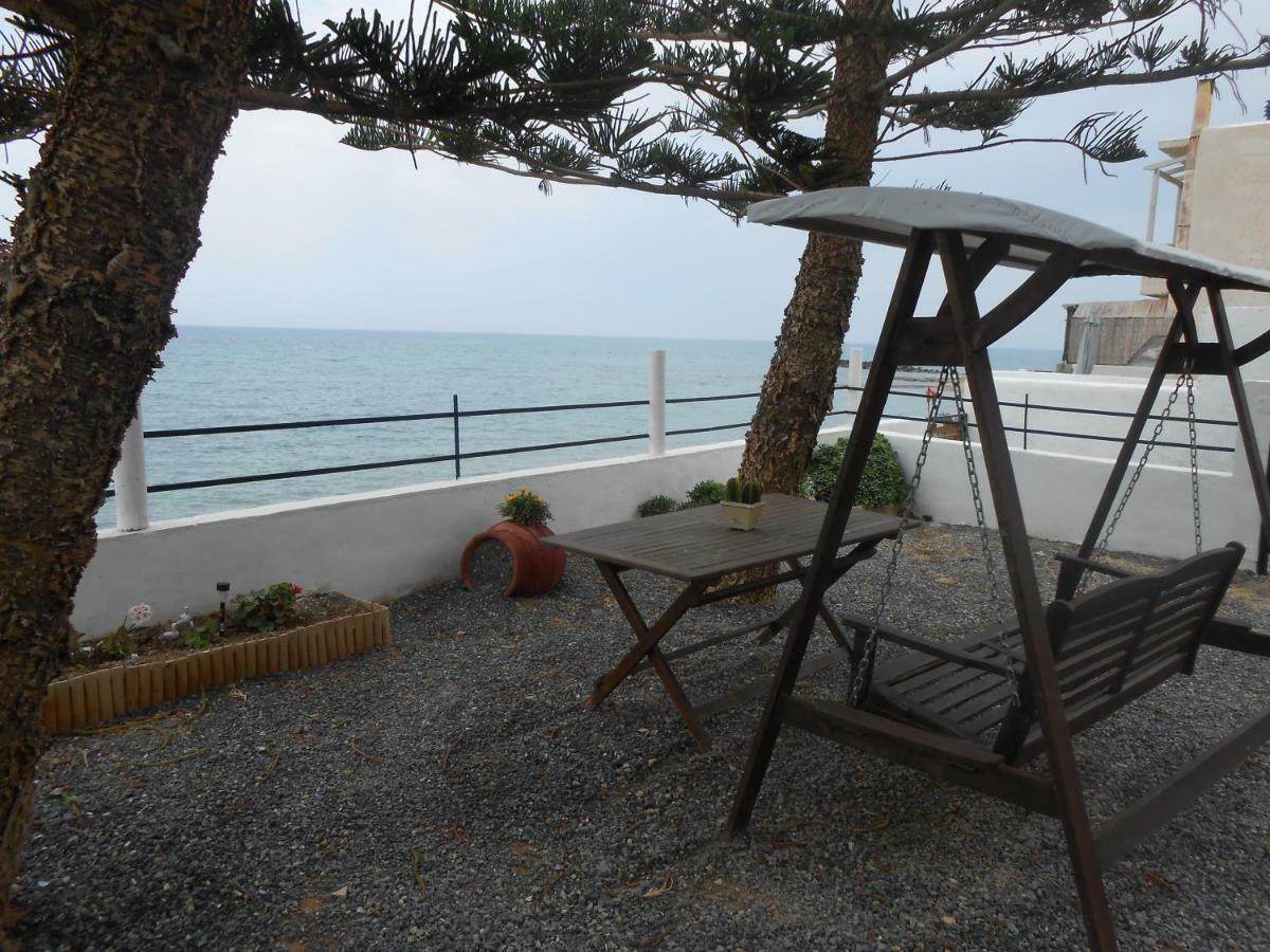 Frosso'S Sea Apartments Kokkini Hani Bagian luar foto