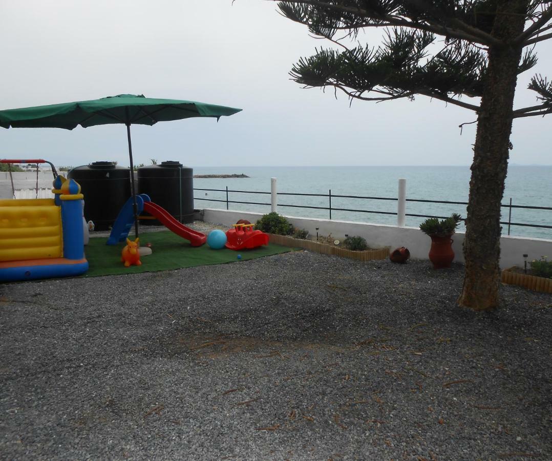 Frosso'S Sea Apartments Kokkini Hani Bagian luar foto